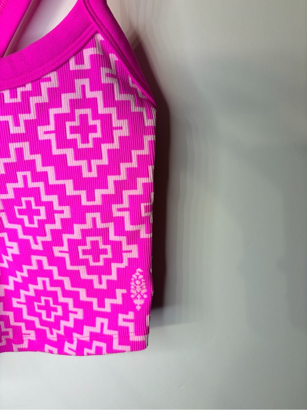 *NWT* Free People FP Movement Women's All Clear Jacquard Cami in Hot Pink, M/L - Picture 6 of 11